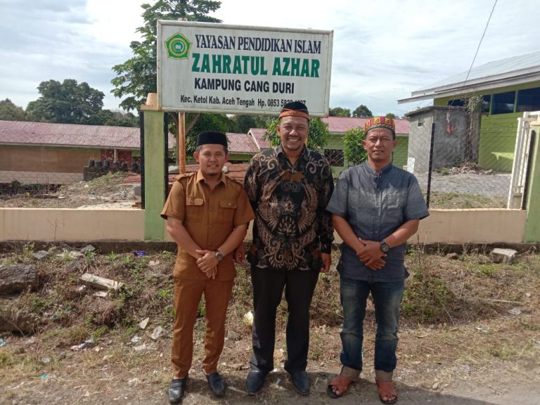 Ustat Fadhil Silaturrahmi Dengan Keluarga  Besar di Aceh Tengah